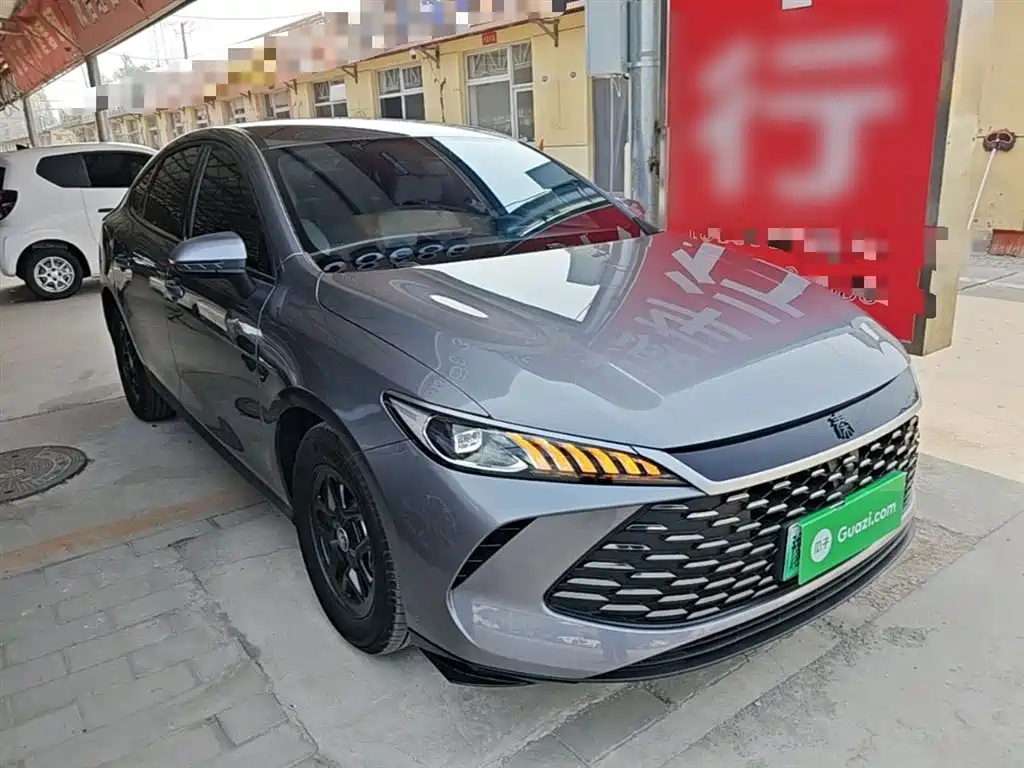 BYD Qin PLUS 2025 DM-i Smart Drive 55KM Leader фото 4