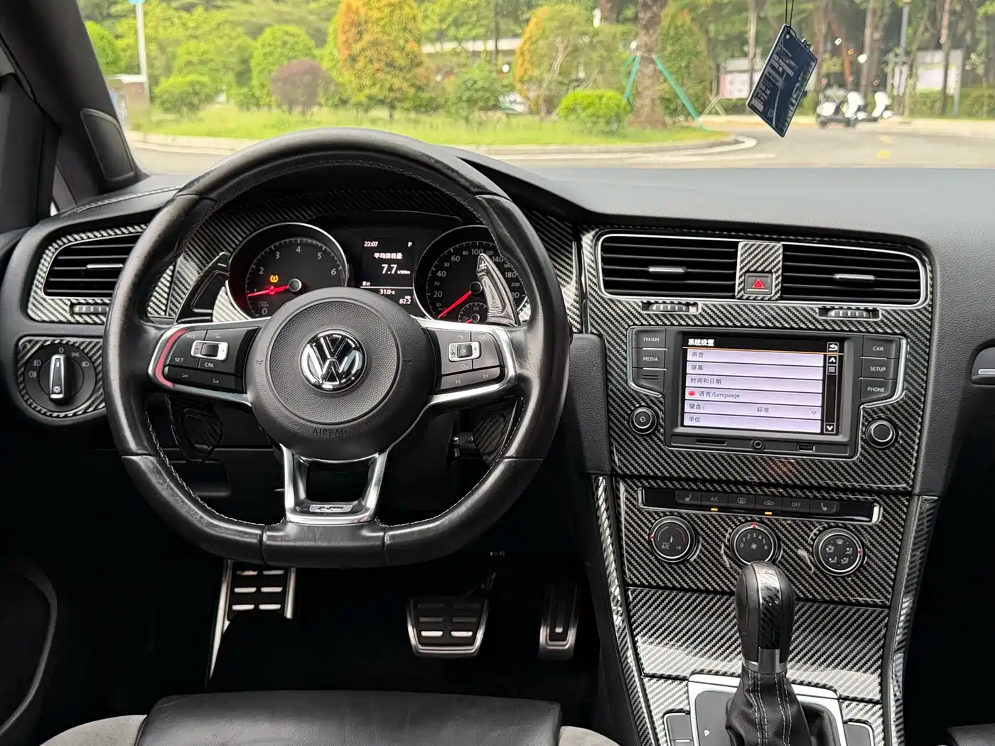 Volkswagen Golf 2017 280TSI Auto R-Line Millionth Anniversary Edition фото 16