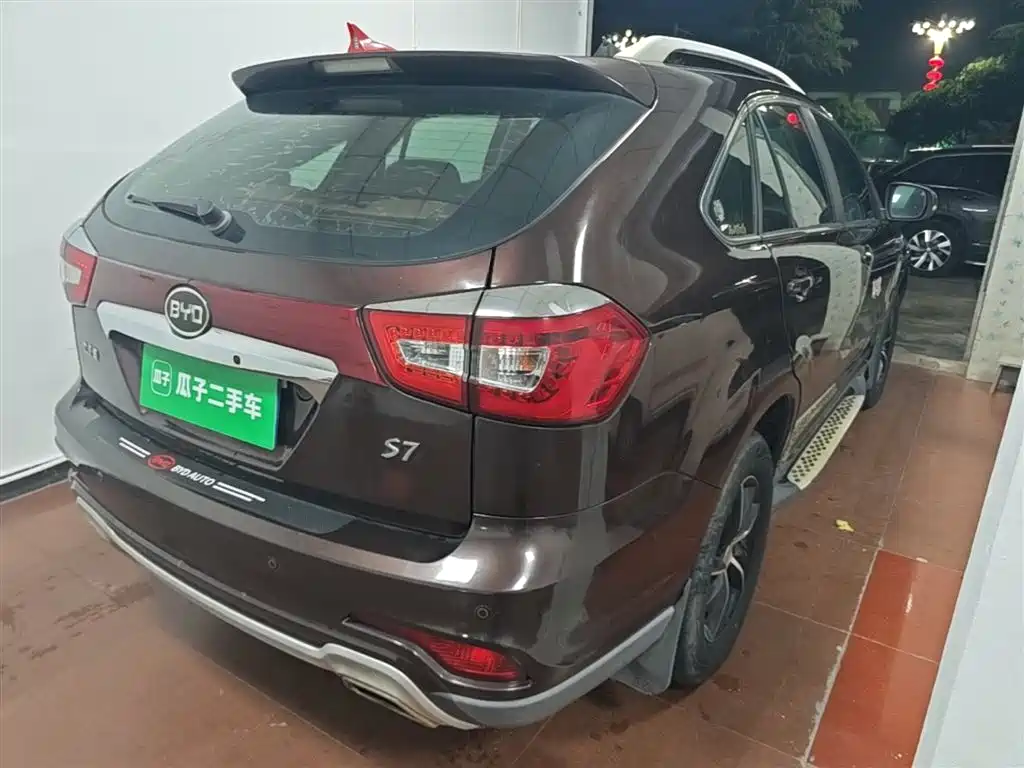 BYD S7 2016 1.5T Manual Premium Model фото 7