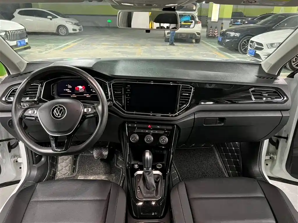 Volkswagen T-ROC 2022 280TSI DSG 2WD Comfort PLUS фото 9