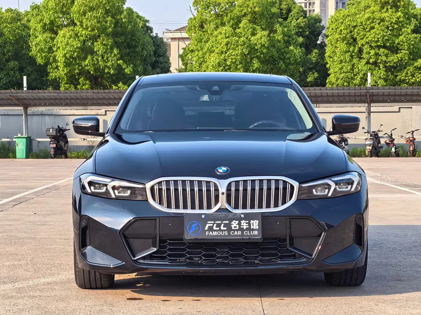 BMW 3 Series 2023 325i M Sport Black Night Package фото 2