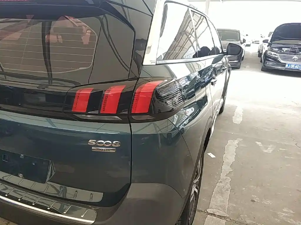 Peugeot 5008 2017 380THP 7-seat Elite Edition фото 8