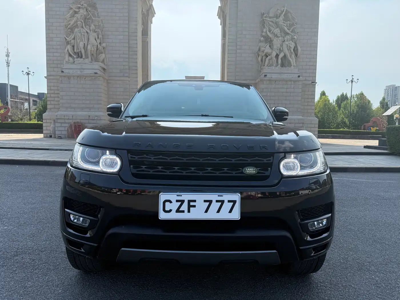 Фото 2 - Land Rover Range Rover Sport