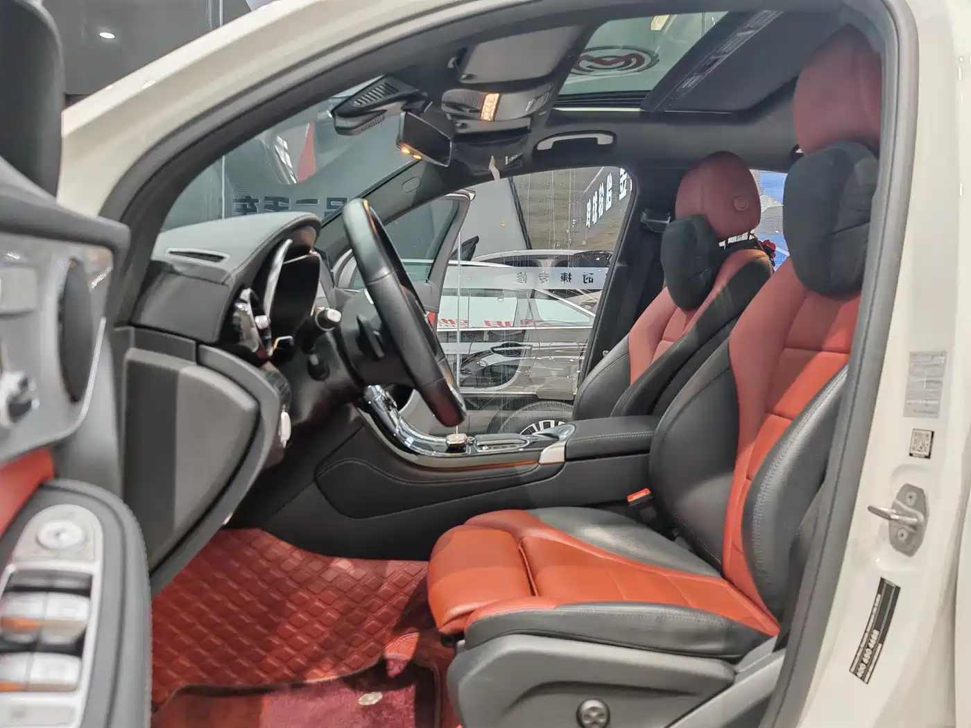 Mercedes-Benz GLC Coupe 2021 GLC 260 4MATIC Coupe SUV фото 7