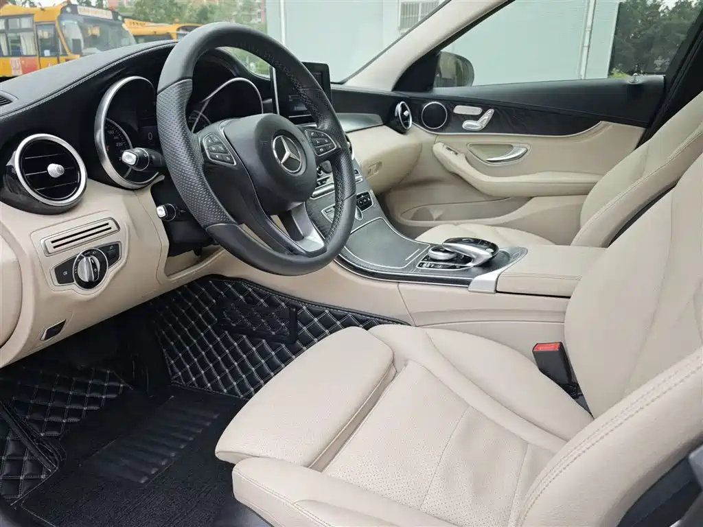 Mercedes-Benz C-Class 2015 Facelift C 200 L Sport фото 10