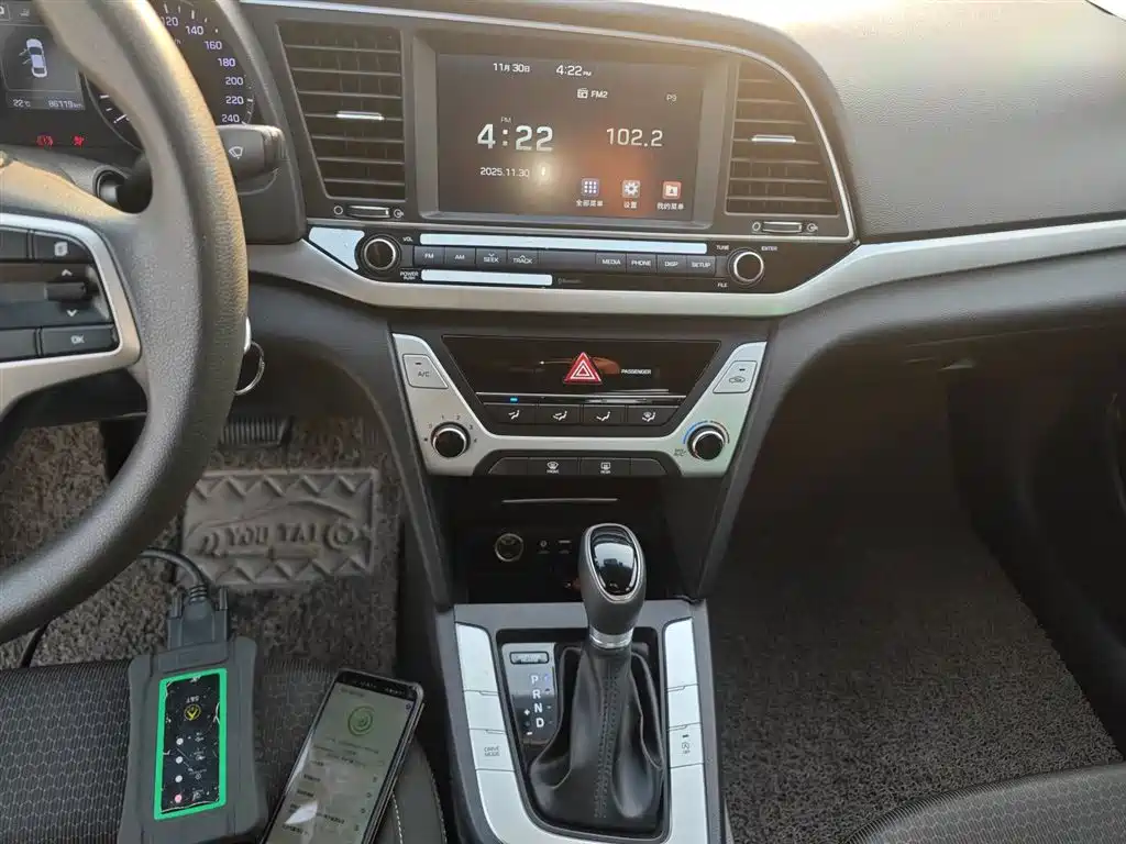 Hyundai Elantra 2016 Model 1.6L Automatic Smart Elite фото 10