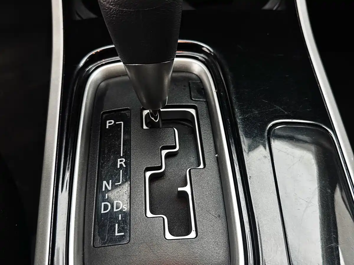 Фото 14 - Mitsubishi Outlander