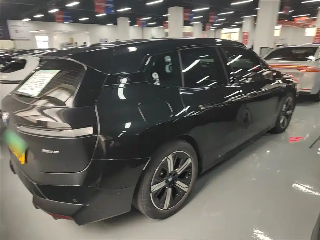 BMW iX 2022 xDrive40 фото 5