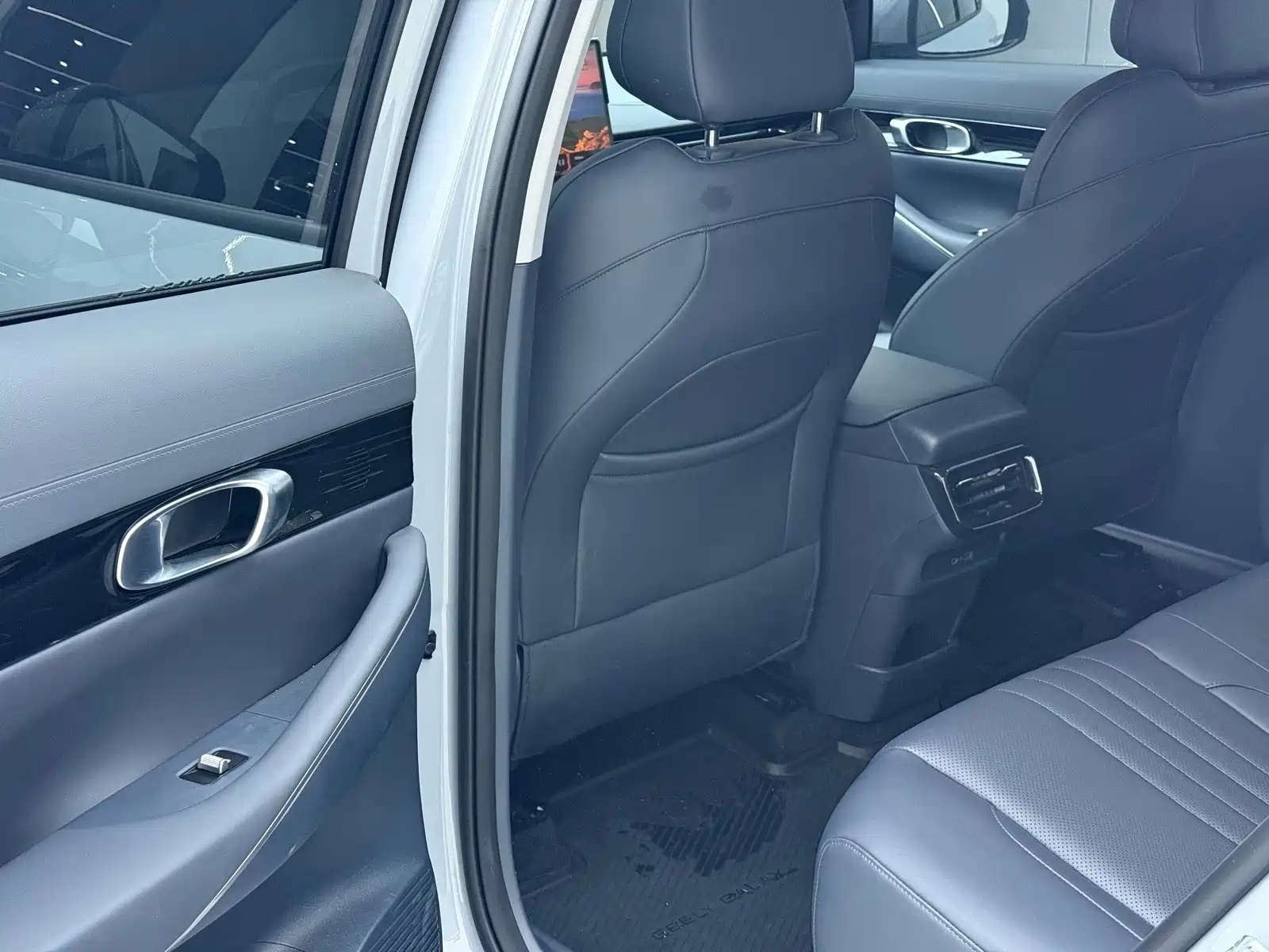 Фото 8 - Geely Galaxy Galaxy E5