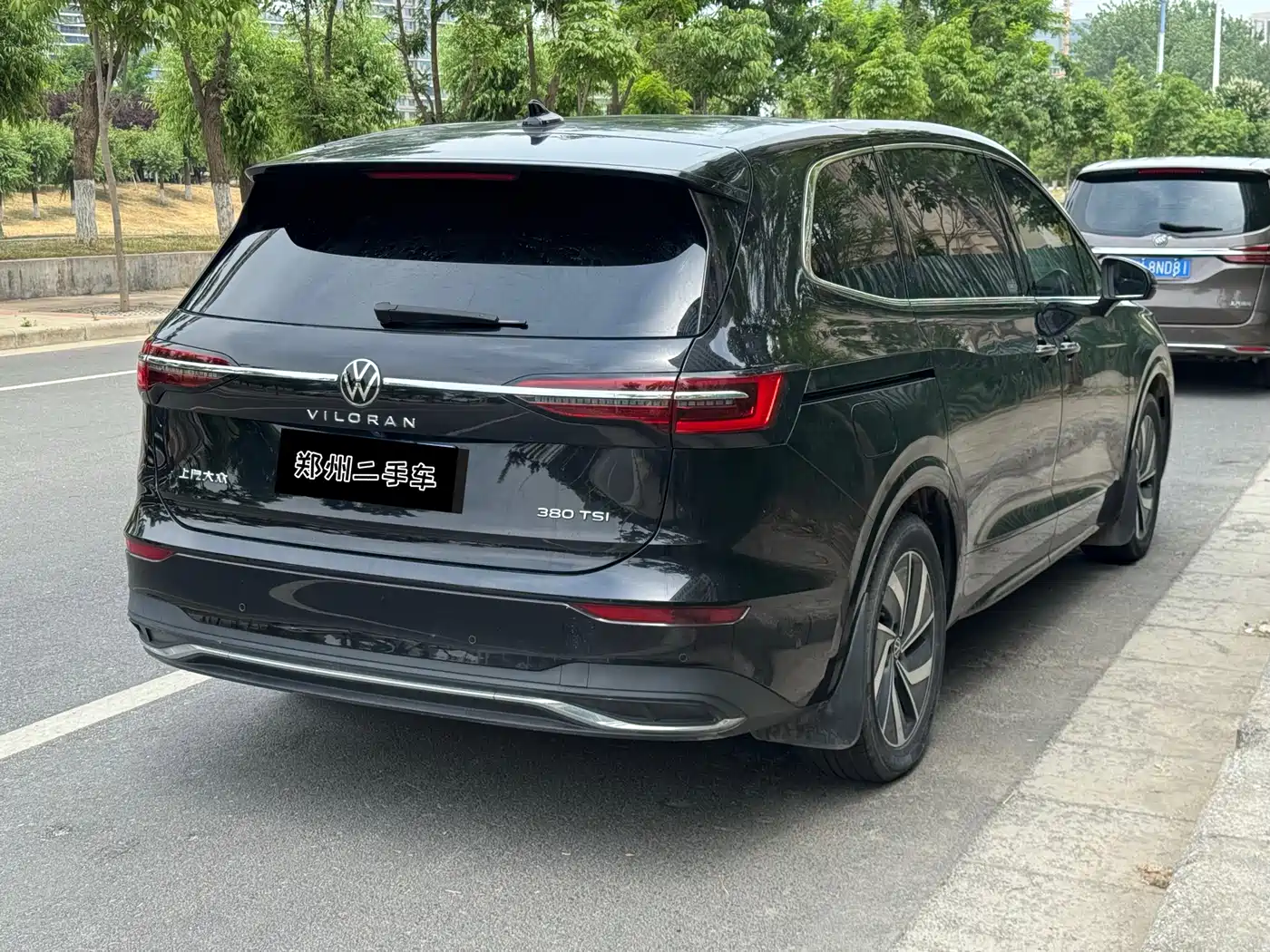 Volkswagen Viloran 2022 380TSI Premium Edition фото 9