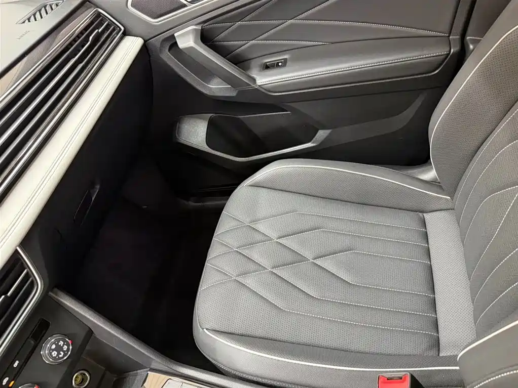 Volkswagen Tiguan L 2023 280TSI 2WD Trend Limited Edition фото 13