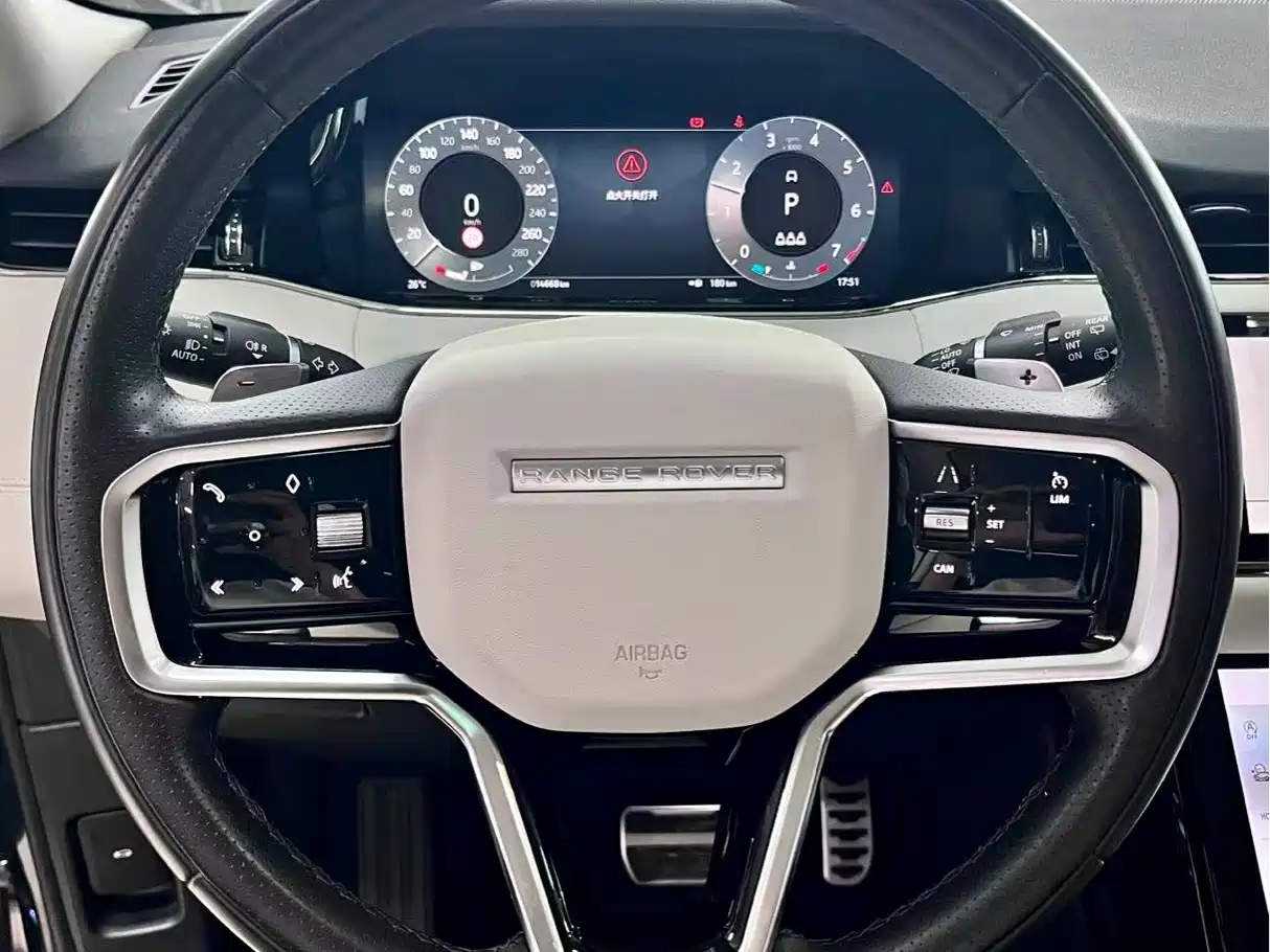 Land Rover Range Rover Evoque 2023 Range Rover Evoque L 249PS Luxury Edition фото 6