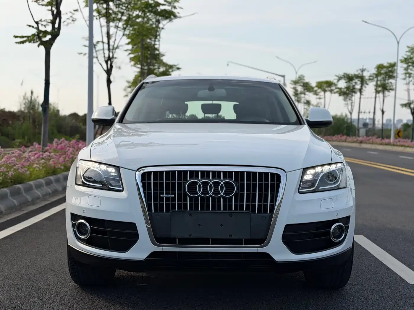 Audi Q5 2012 2.0TFSI Comfort фото 2