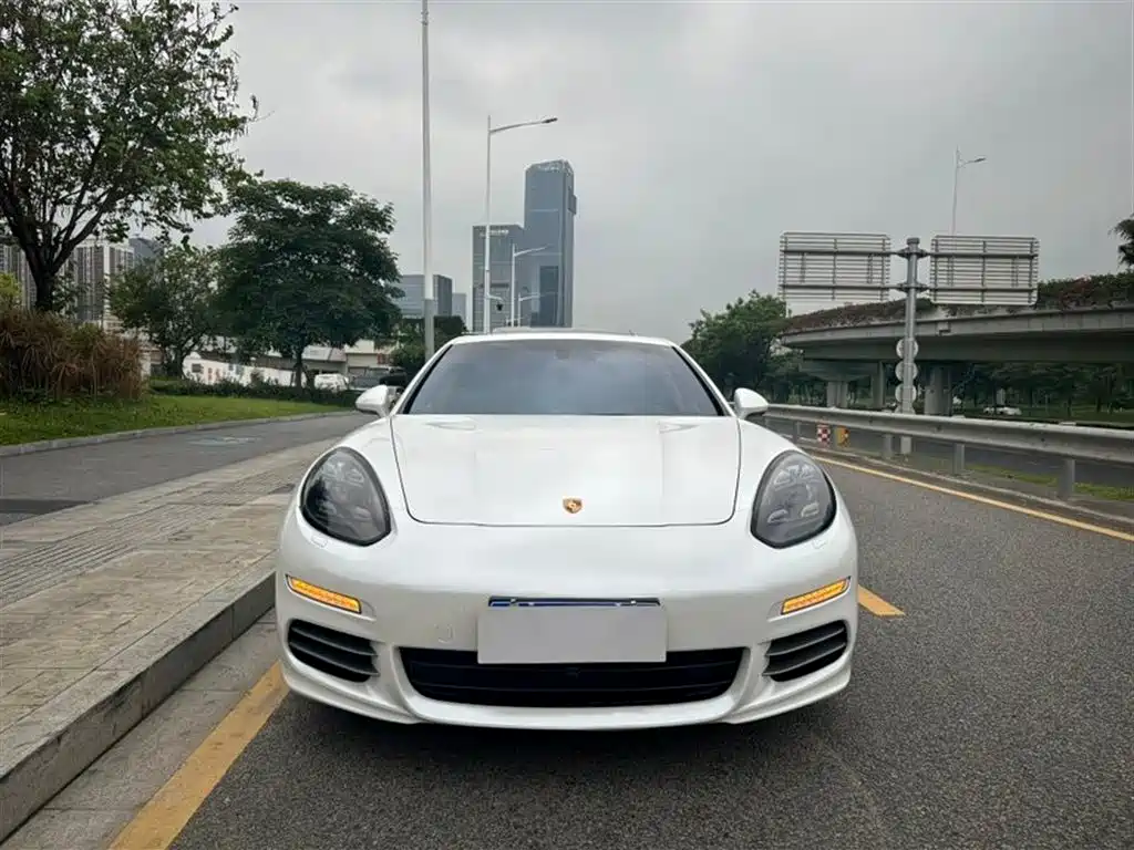 Porsche Panamera 2014 Panamera 4 3.0T фото 2