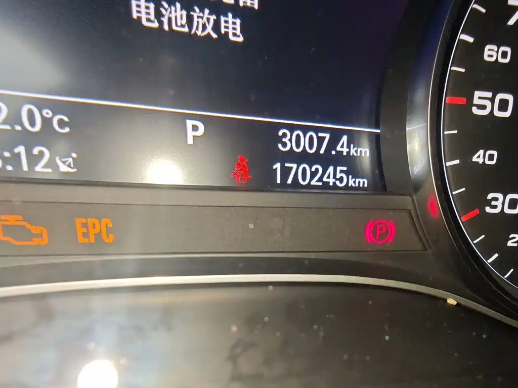 Фото 13 - Audi A6L