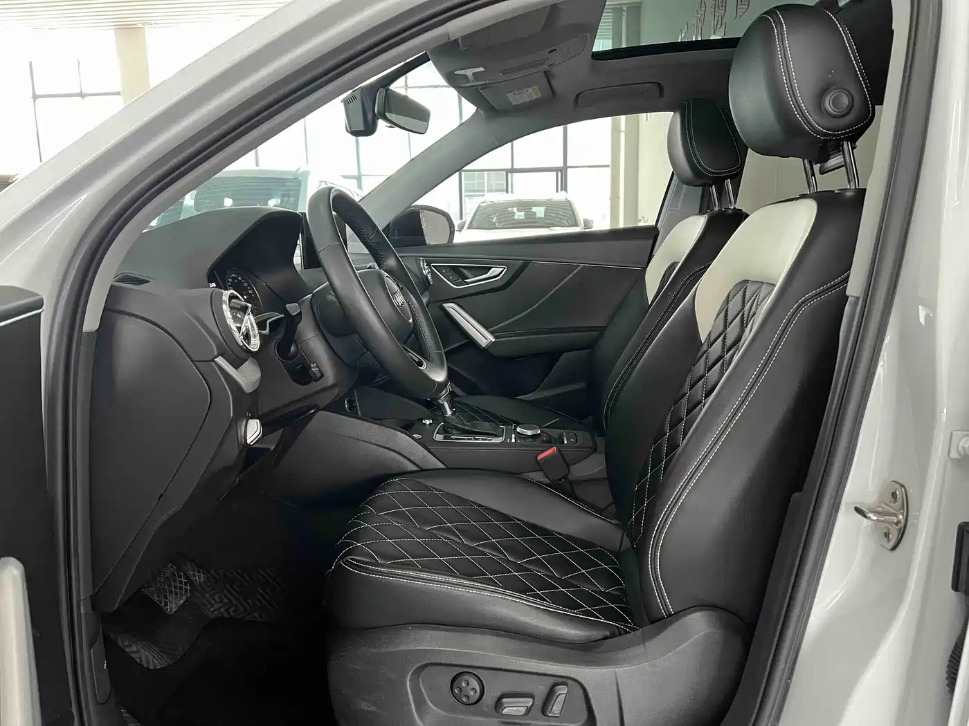 Audi Q2L 2021 Model 35 TFSI Fashion Dynamic фото 9