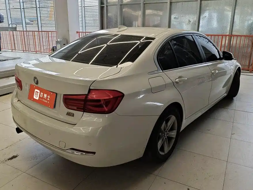 BMW 3 Series 2016 316Li Fashion фото 3