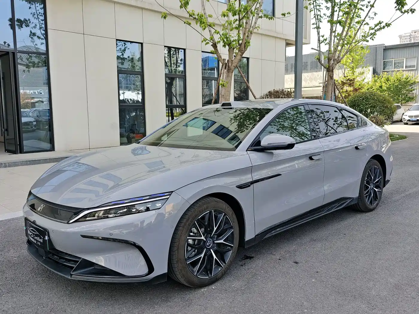 BYD Han 2025 DM-i Smart Driving Edition 125KM LiDAR Flagship