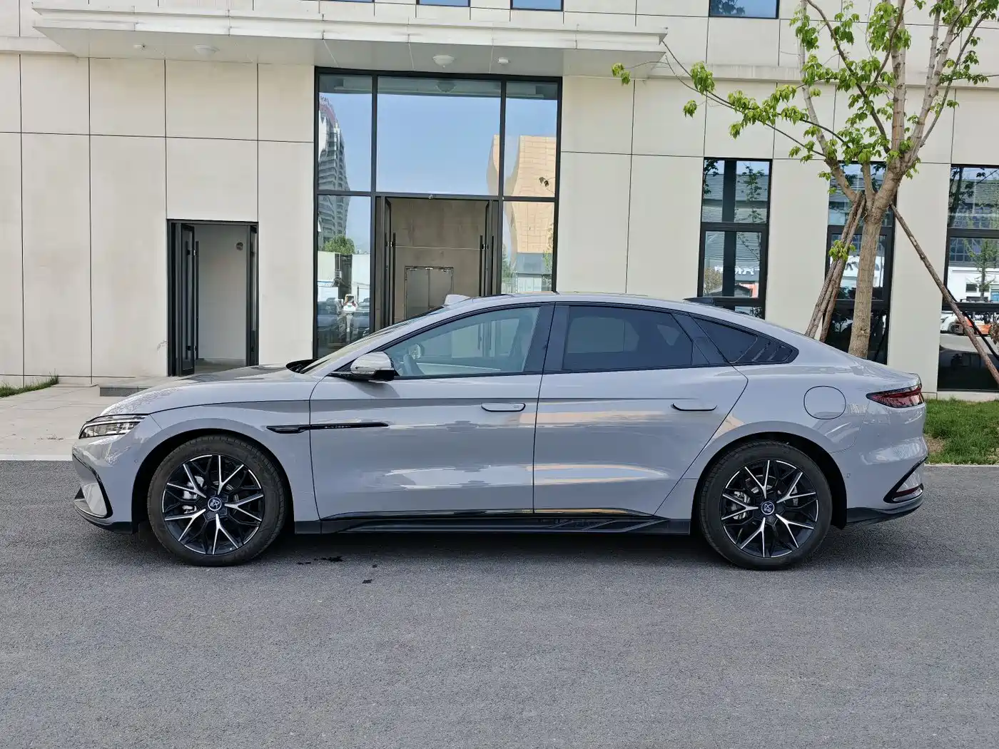 BYD Han 2025 DM-i Smart Driving Edition 125KM LiDAR Flagship фото 6