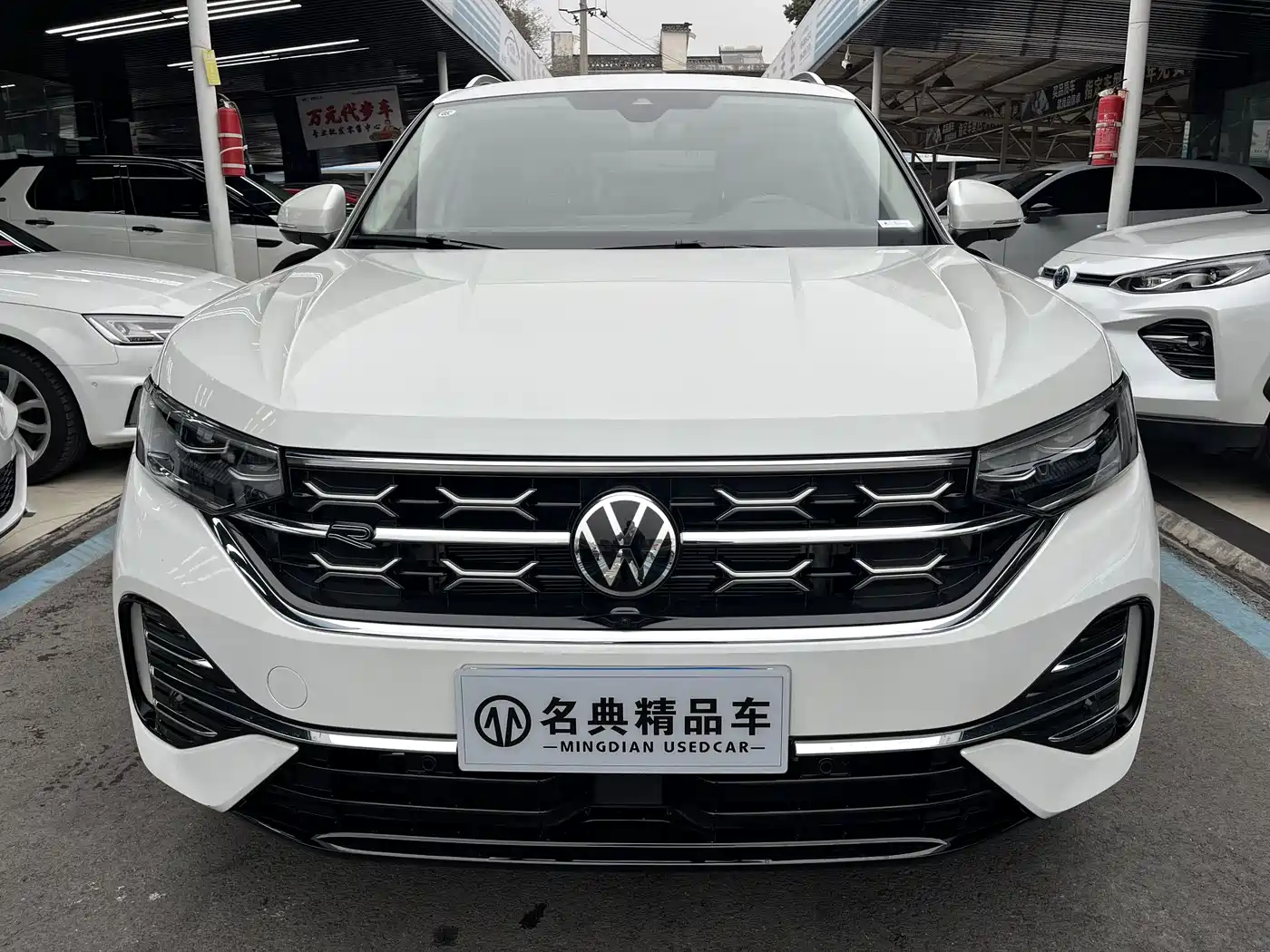 Volkswagen Tayron 2023 380TSI 4WD R-Line High-Performance Edition фото 2
