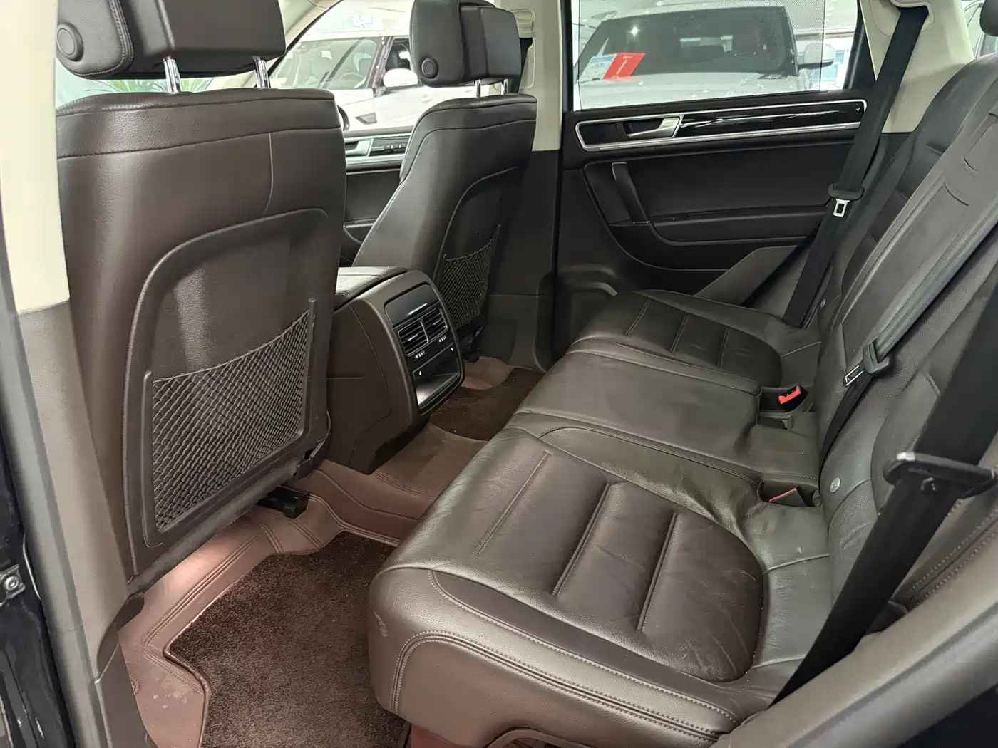 Volkswagen Touareg 2017 3.0TSI Mountain Master Edition фото 10
