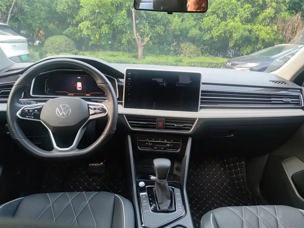Volkswagen Tiguan L 2022 330TSI Automatic 2WD Smart Edition фото 8