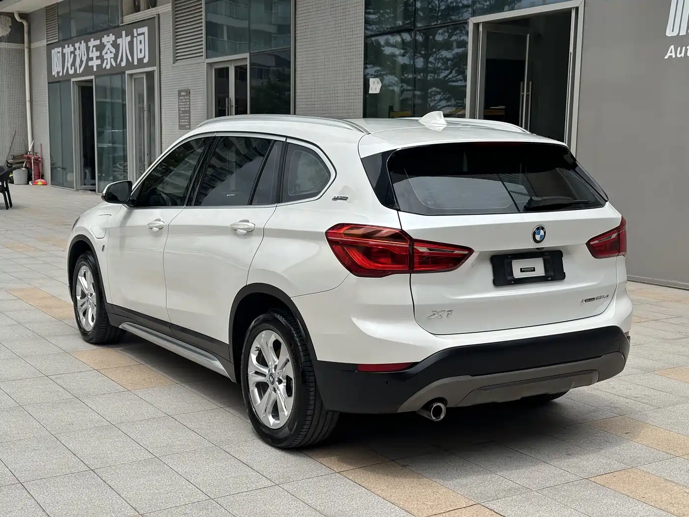 BMW X1 New Energy 2019 xDrive25Le Range Upgrade Edition фото 5