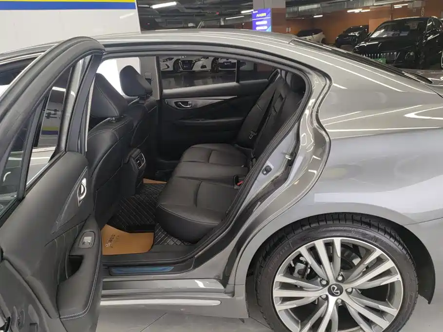 Infiniti Q50L 2024 2022 2.0T Leisure Edition