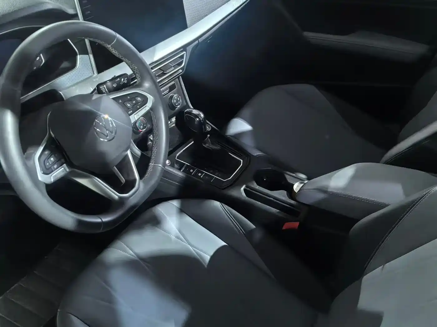 Volkswagen Lavida 2023 1.5L Auto Five Million Edition фото 8