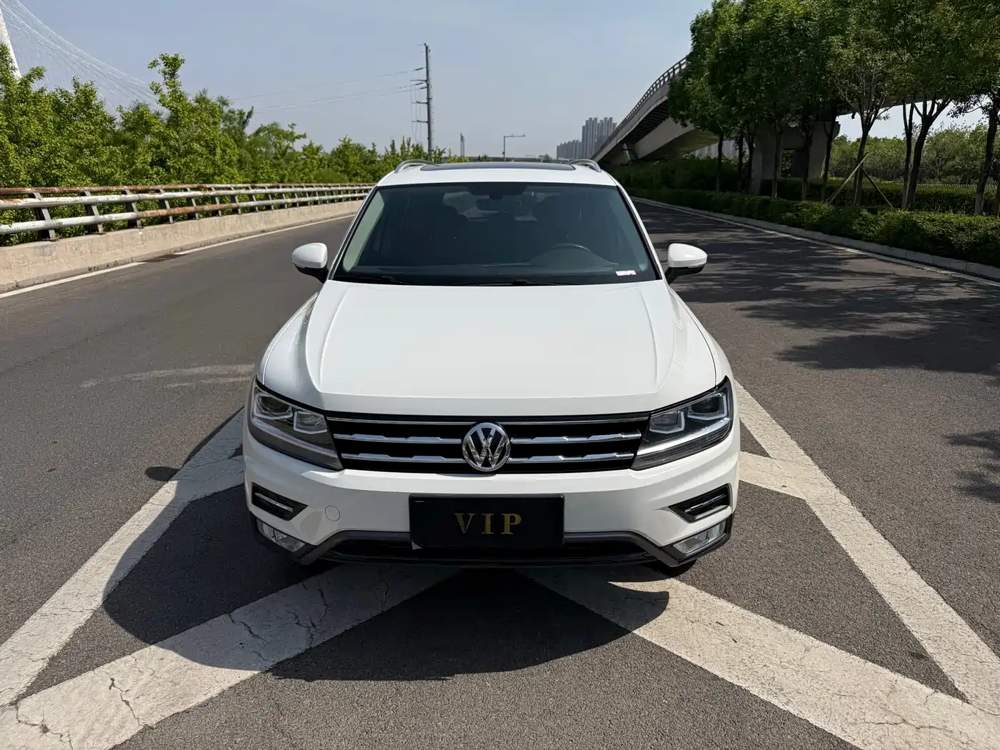 Volkswagen Tiguan L 2018 330TSI Automatic 2WD Luxury Edition фото 2