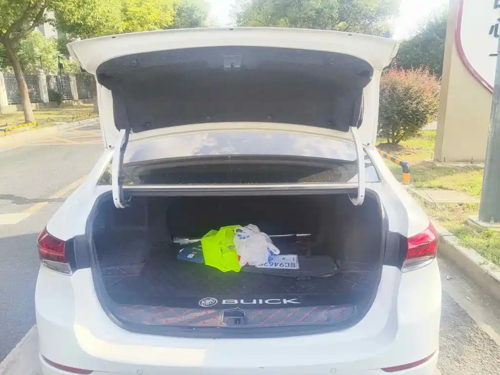 Photo 5 - Buick Excelle
