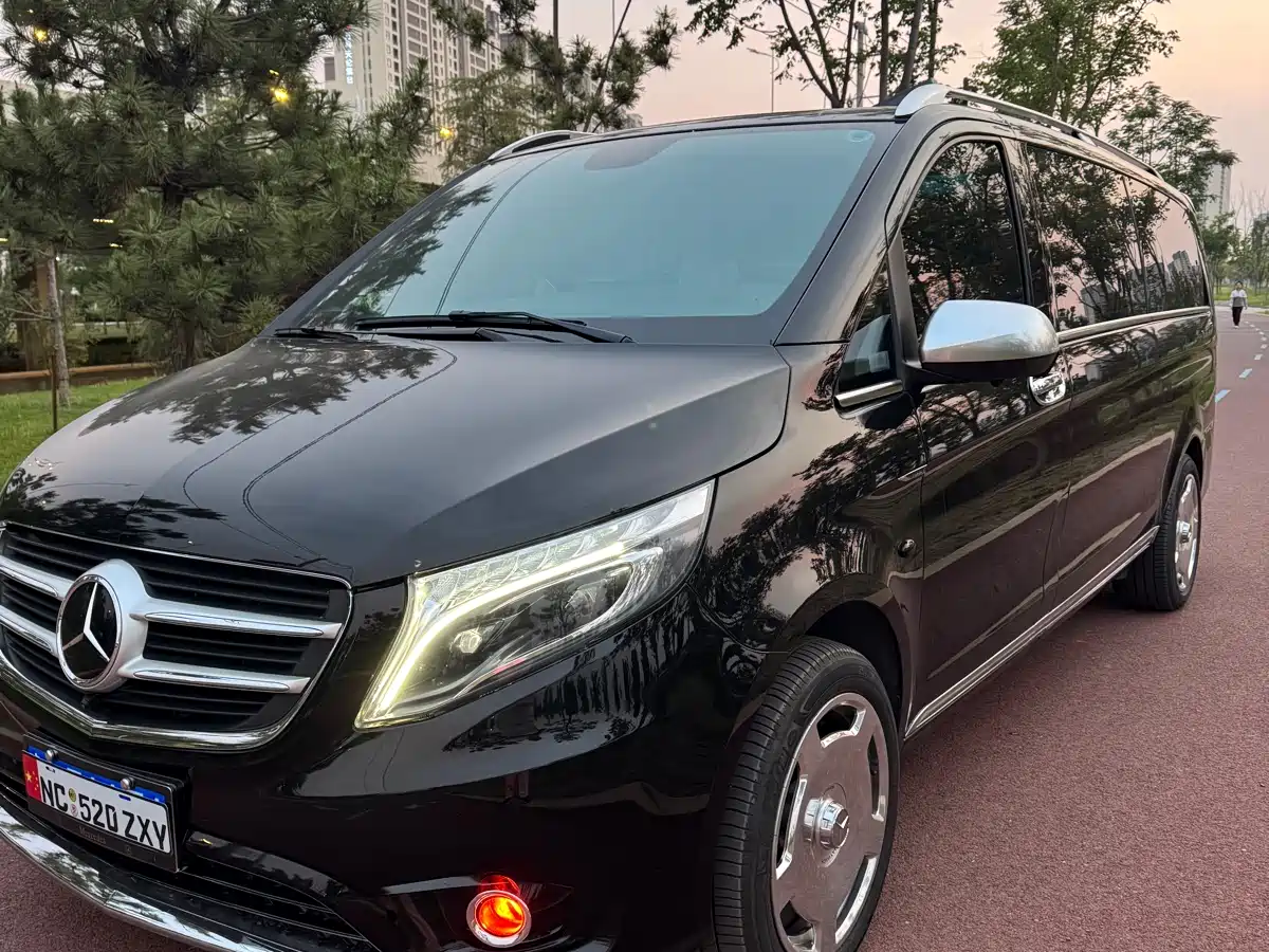 MERCEDES-BENZ VITO