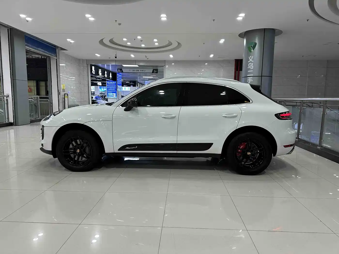 Porsche Macan 2020 Macan S 3.0T фото 2