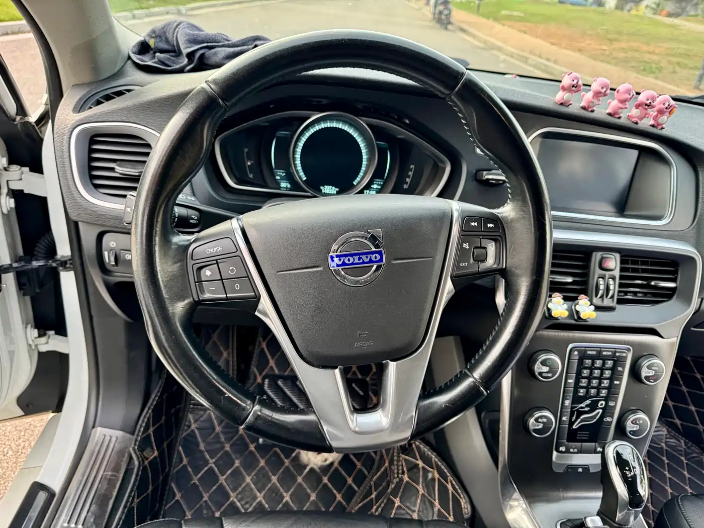 Volvo V40 2014 2014 2.0T Zhiya Edition