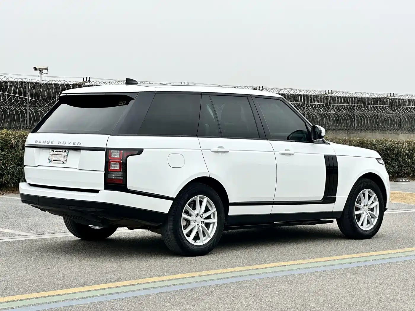 Land Rover Range Rover 2015 3.0 TDV6 Vogue фото 6