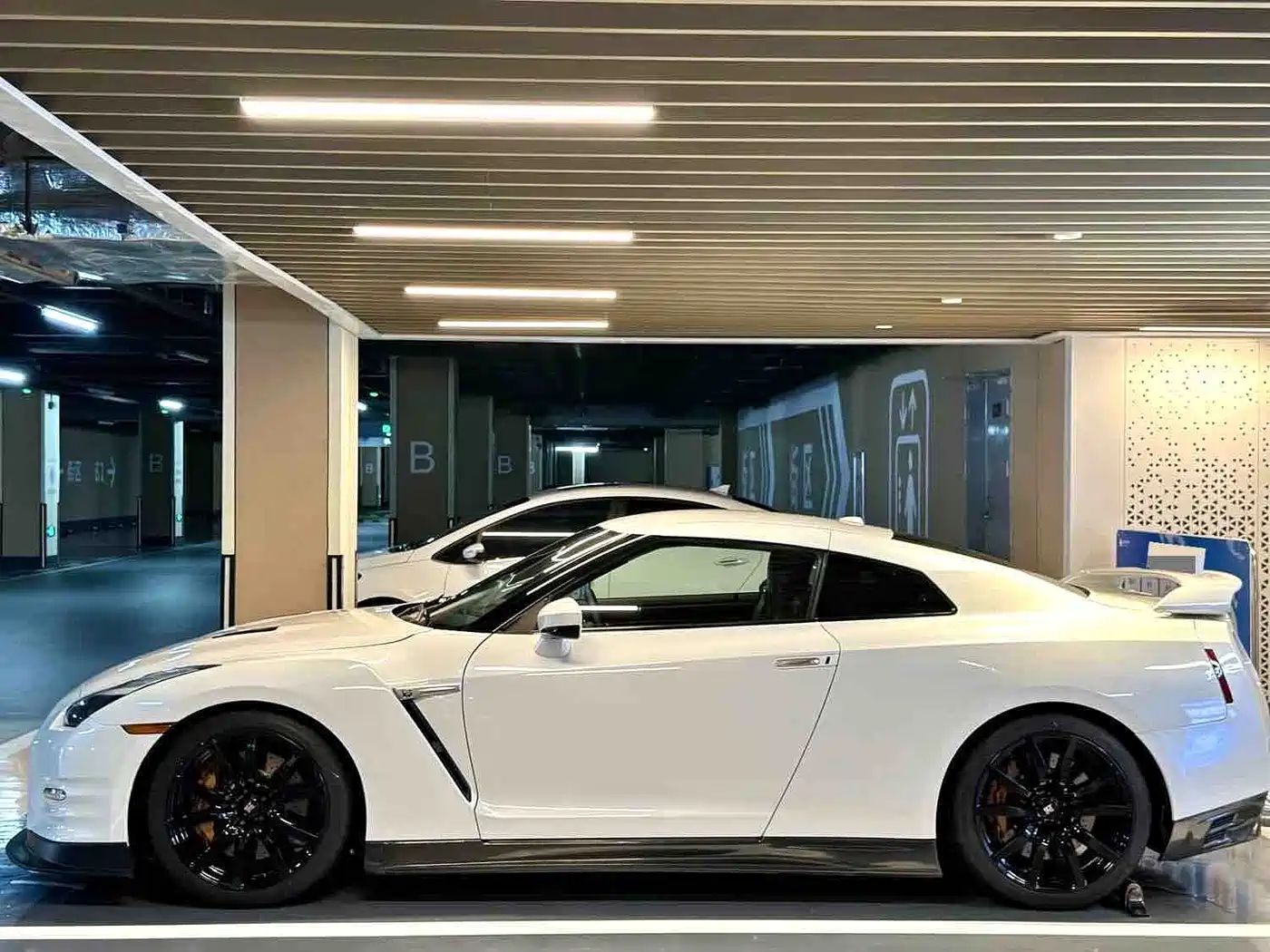Nissan GT-R 2011 2012 3.8T Premium Edition