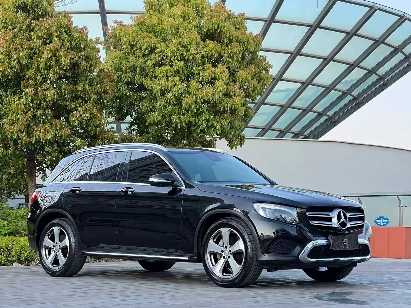 Mercedes-Benz GLC 2016 GLC 300 4MATIC Dynamic фото 3