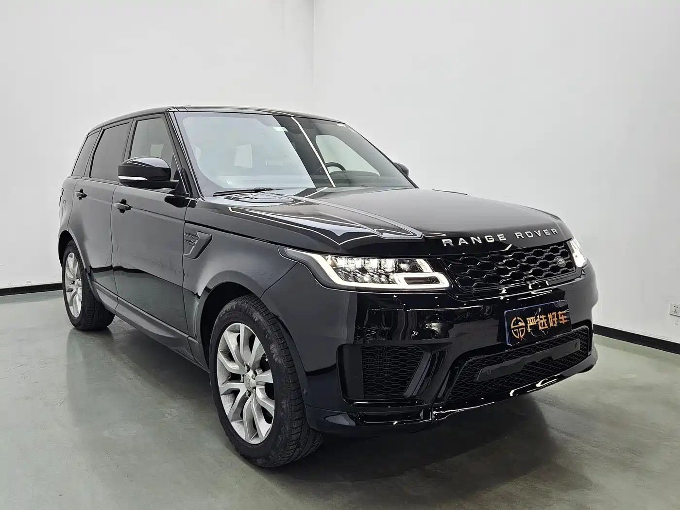 Land Rover Range Rover Sport 2016 Model 3.0 SC V6 SE фото 11