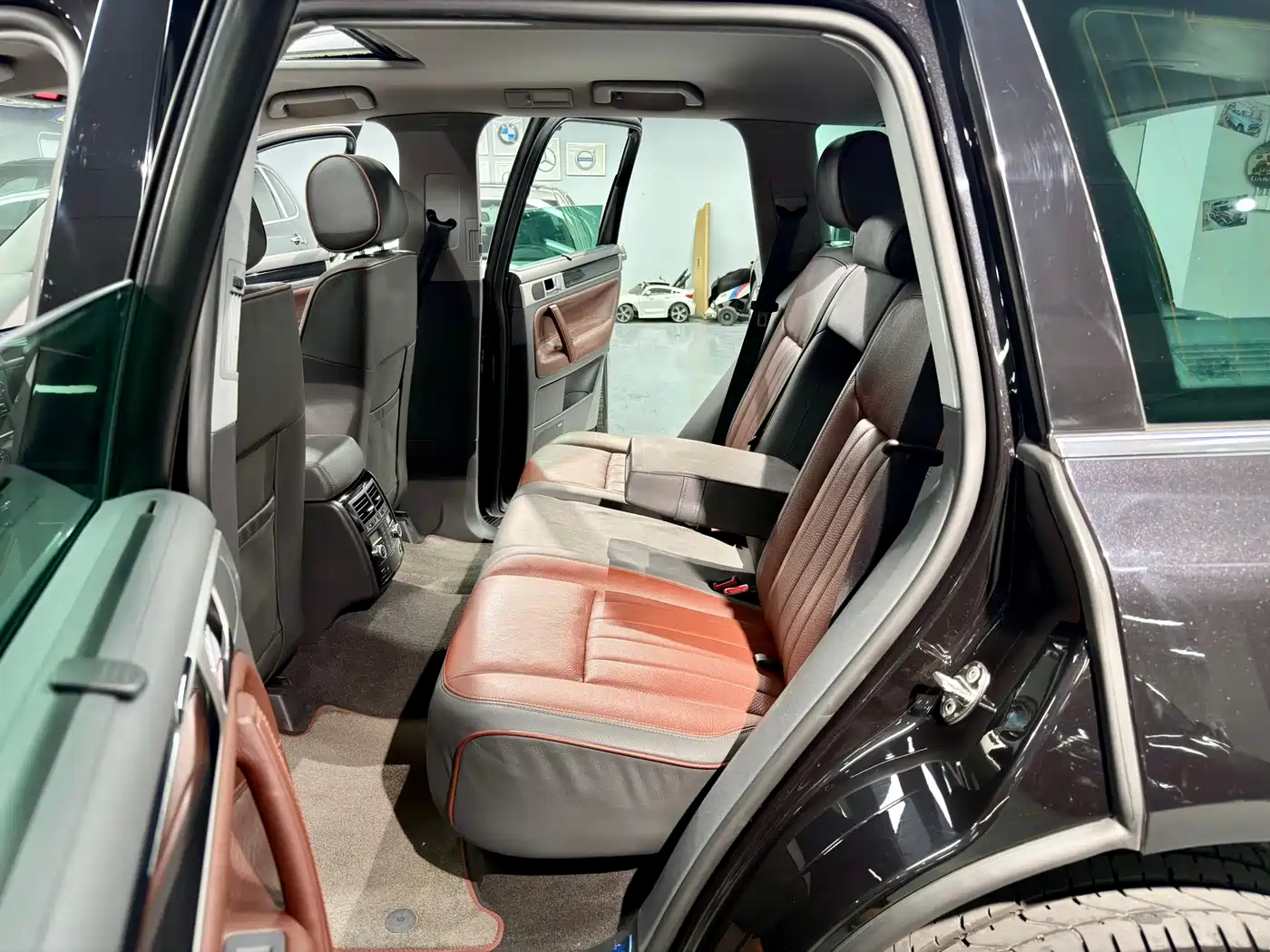Volkswagen Touareg 2008 6.0 W12 Top Model фото 15