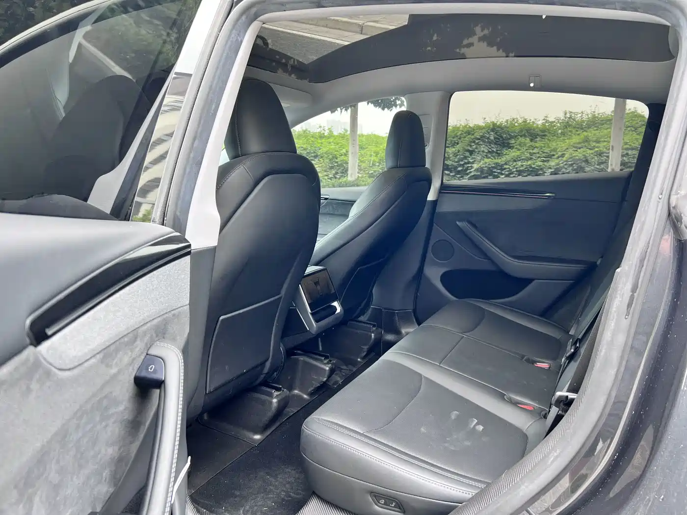 Photo 7 - Tesla Model Y