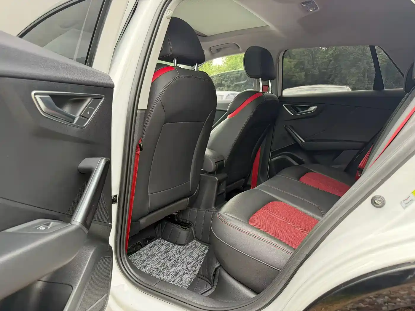 Фото 5 - Audi Q2L