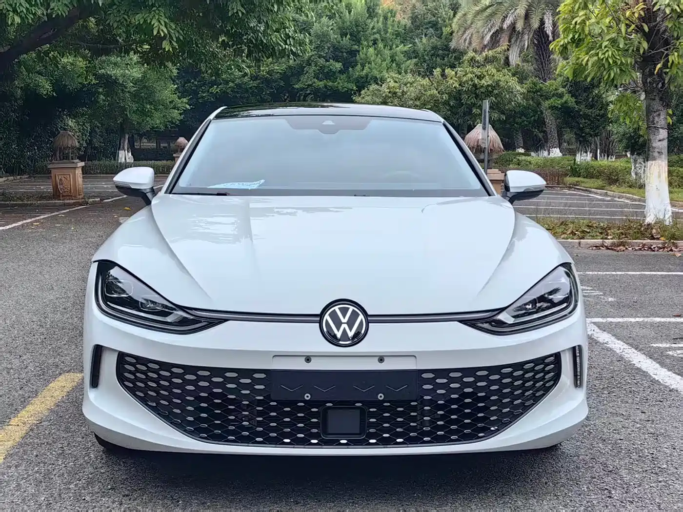 VOLKSWAGEN LINGDU