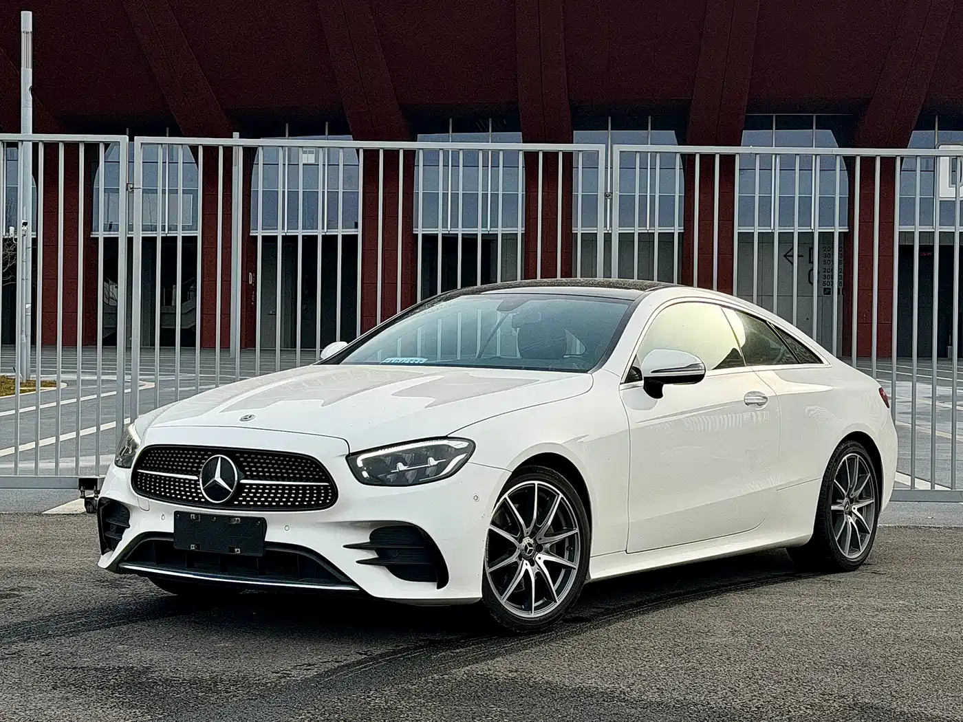 MERCEDES-BENZ E CLASS