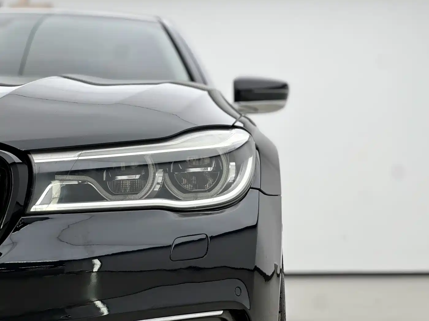 BMW 7 Series 2016 740Li Leading Edition фото 15