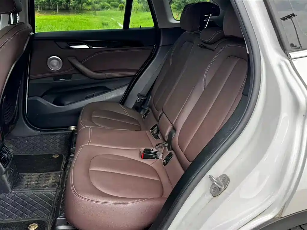 BMW X1 2022 sDrive25Li Leading фото 2