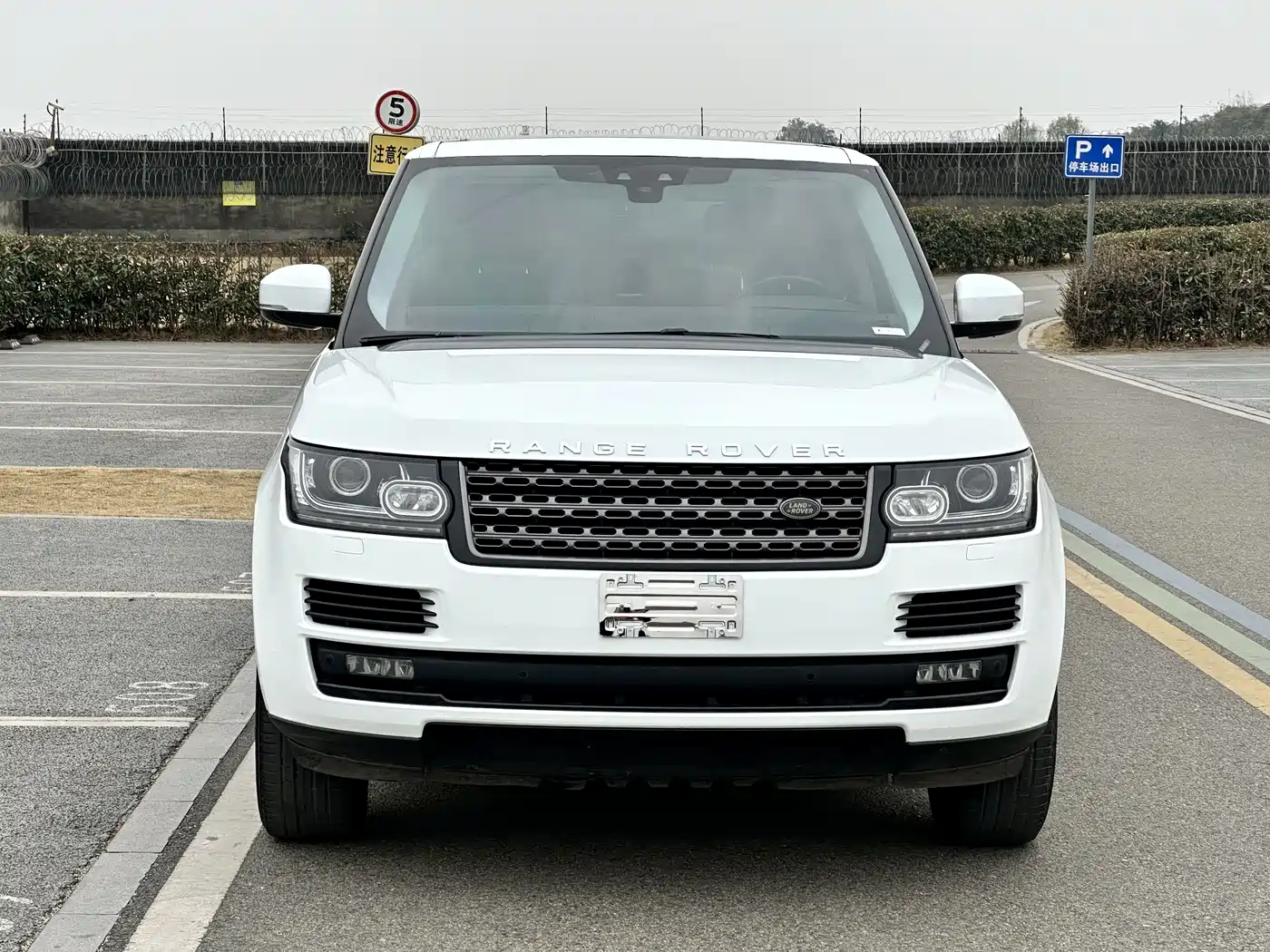 Land Rover Range Rover 2015 3.0 TDV6 Vogue фото 2