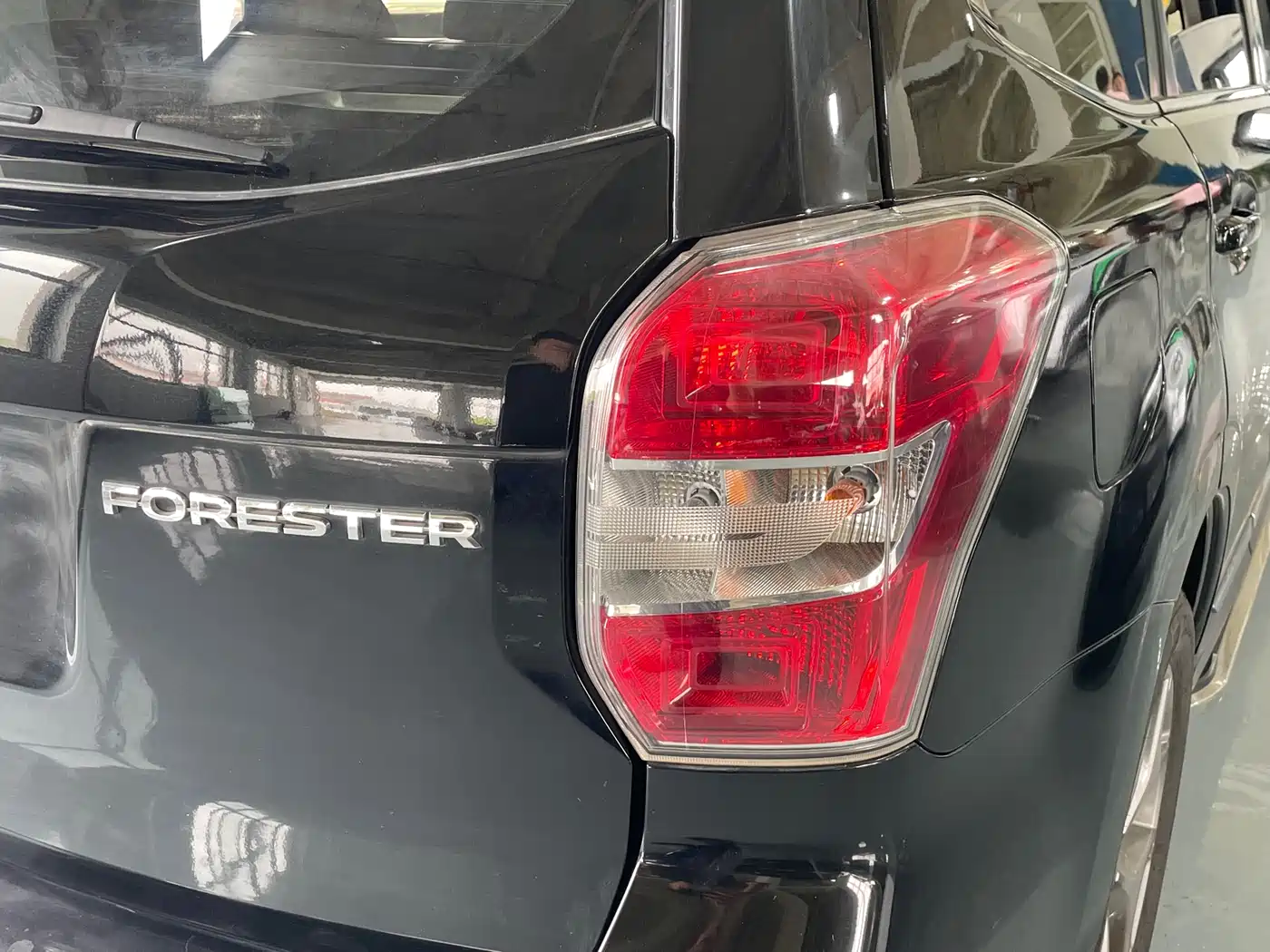 Subaru Forester 2015 2.5i Special Commemorative Edition фото 17