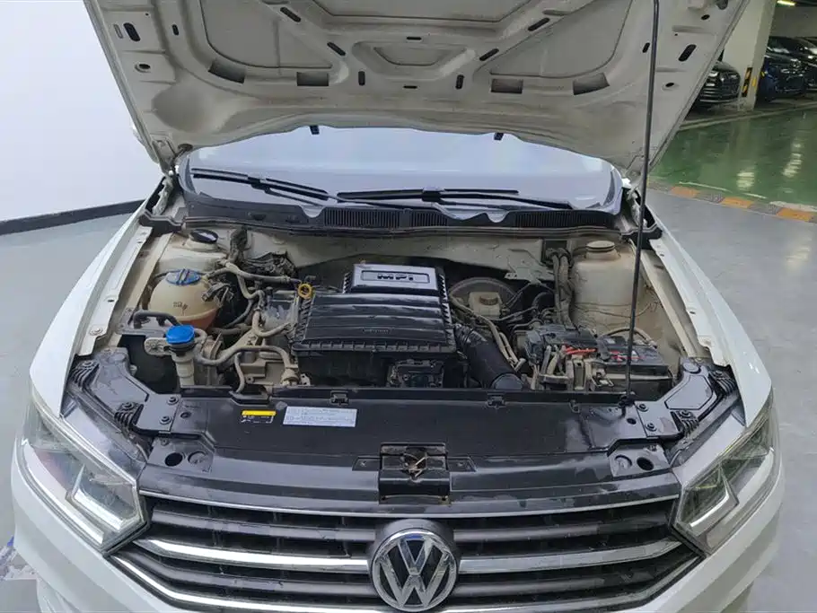 Volkswagen Bora 2018 1.5L Automatic Fashion фото 10