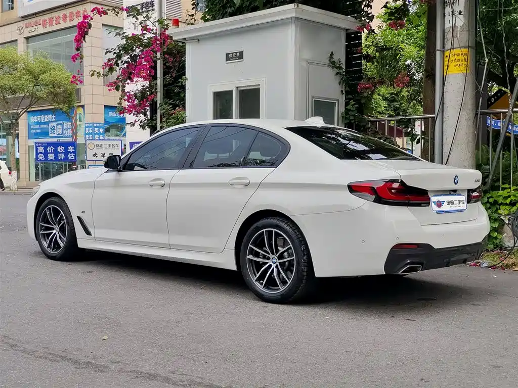 BMW 5 Series (Import) 2022 Model Second Facelift 525i M Sport Package фото 4