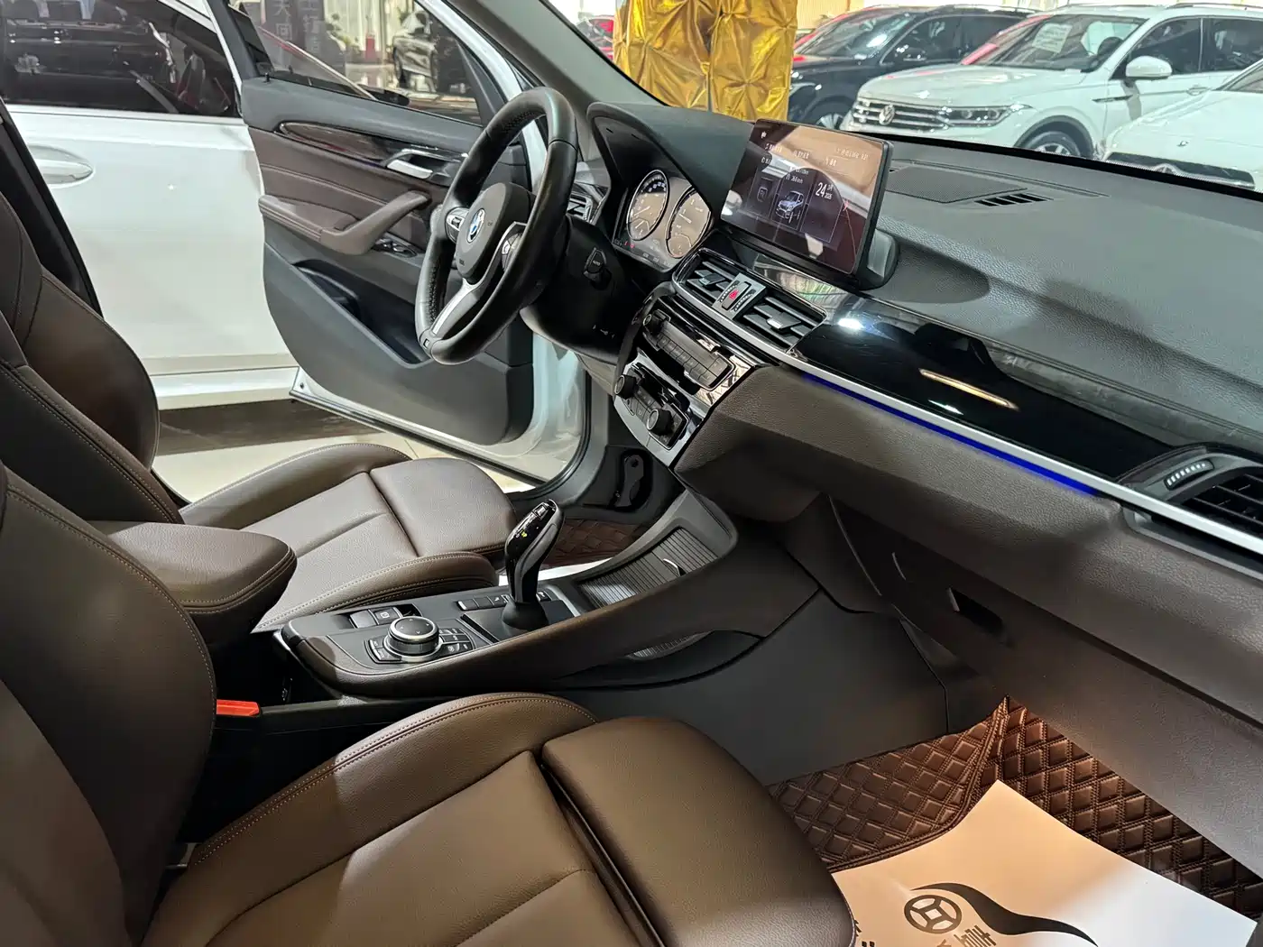BMW X1 2022 sDrive25Li Leading фото 12